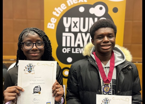 Bilvilyn Asamoah and Paul Frimpong, the new Young Mayor and Deputy Young Mayor of Lewisham, pose with their certificates. 