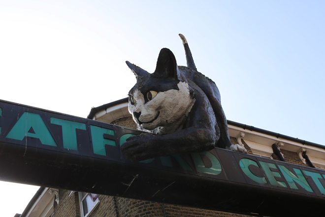 Sculpture of black and white Cat, The Catford Cat