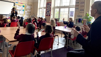 Cllr Chris Barnham with a Y3 class at Dalmain Primary School