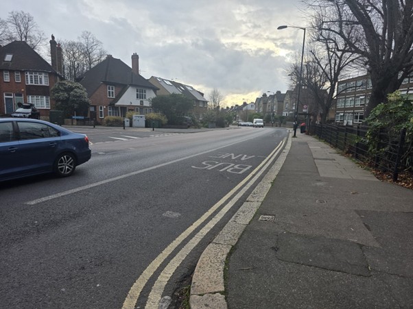 Bus lane at Brockley Rise - Ackroyd Rd to 124 Stondon Park